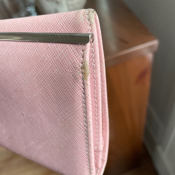 FERRAGAMO wallet “pretty in pink” chrome finish hardware - Picture 3 of 14